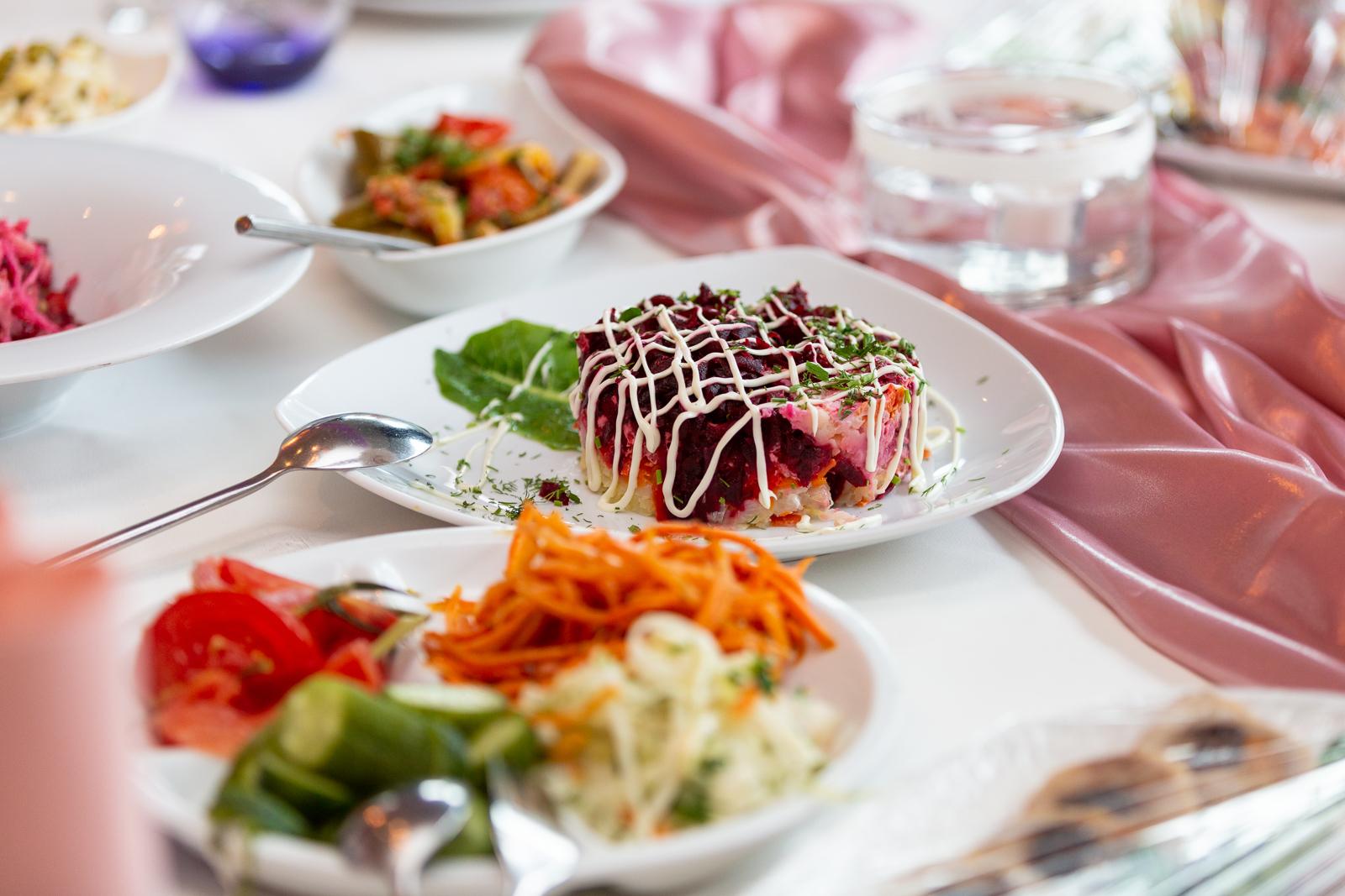 Hering unter Rotebete Mantel